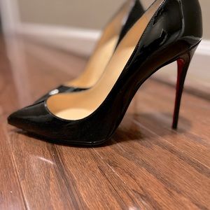 Christian Louboutin Women’s Pigalle Follies 100 Patent Pump in Blk US 8 EU 38.5
